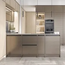 Cocina con mobiliario en acabado Ámbar